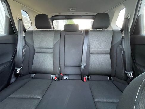 Used 2024 Nissan Rogue SV image 30