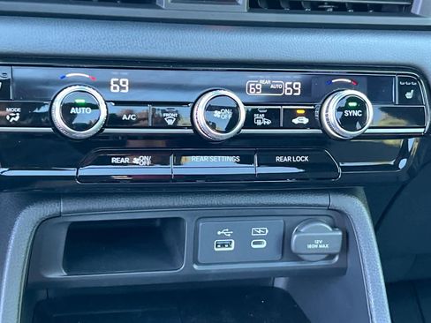 New 2025 Honda Pilot TrailSport image 23