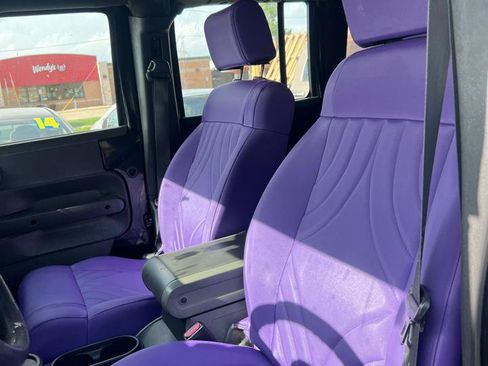 Used 2009 Jeep Wrangler Unlimited X RWD image 11