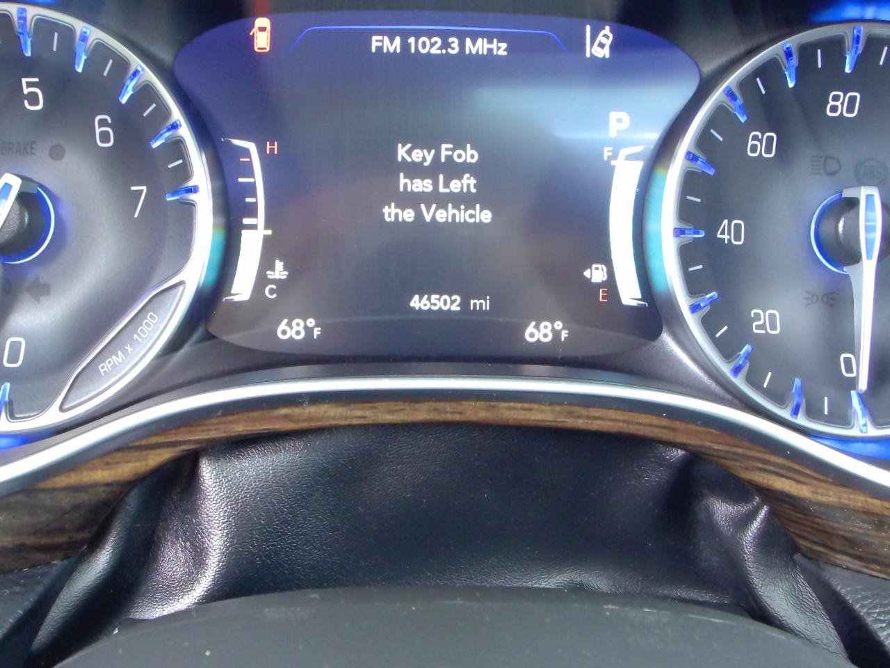Used 2023 Chrysler Pacifica Limited FWD image 10