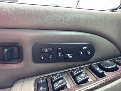 Used 2004 GMC Yukon Denali AWD/4WD image 7