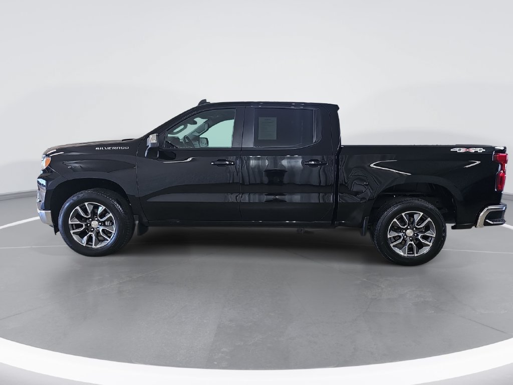 Used 2024 Chevrolet Silverado 1500 LT AWD/4WD image 7