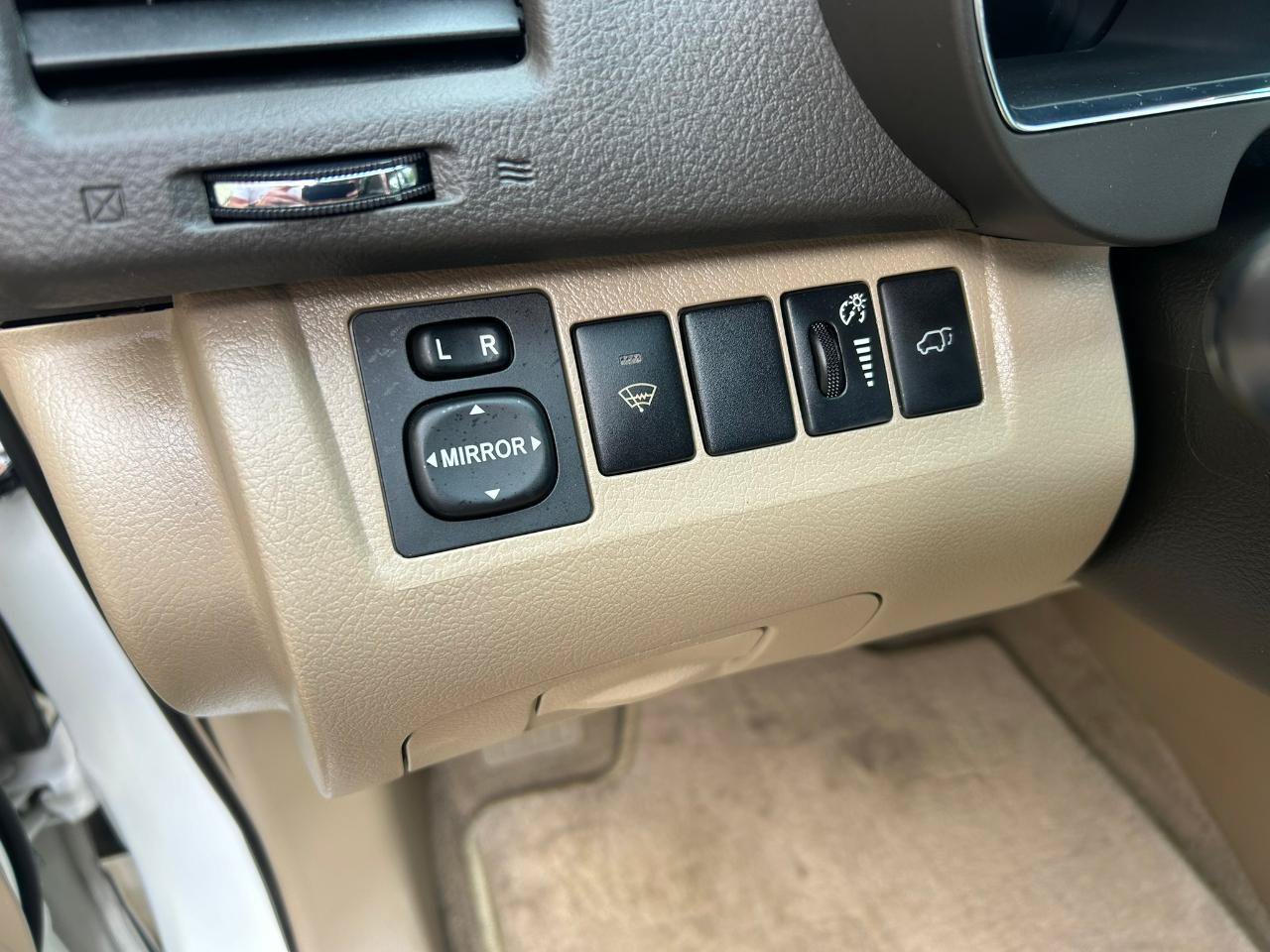 Used 2010 Toyota Highlander Limited AWD/4WD image 11