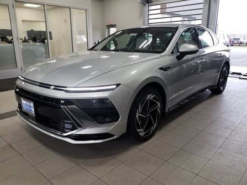 New 2026 Hyundai Sonata SEL image 2