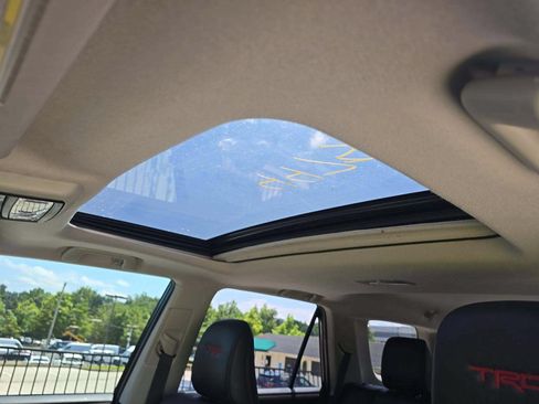 Used 2021 Toyota 4Runner TRD Pro AWD/4WD image 33