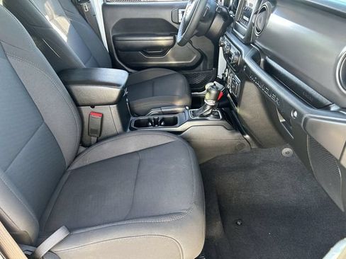 Used 2023 Jeep Wrangler Unlimited AWD/4WD image 12