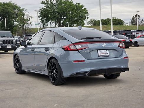 Used 2022 Honda Civic Sport image 3