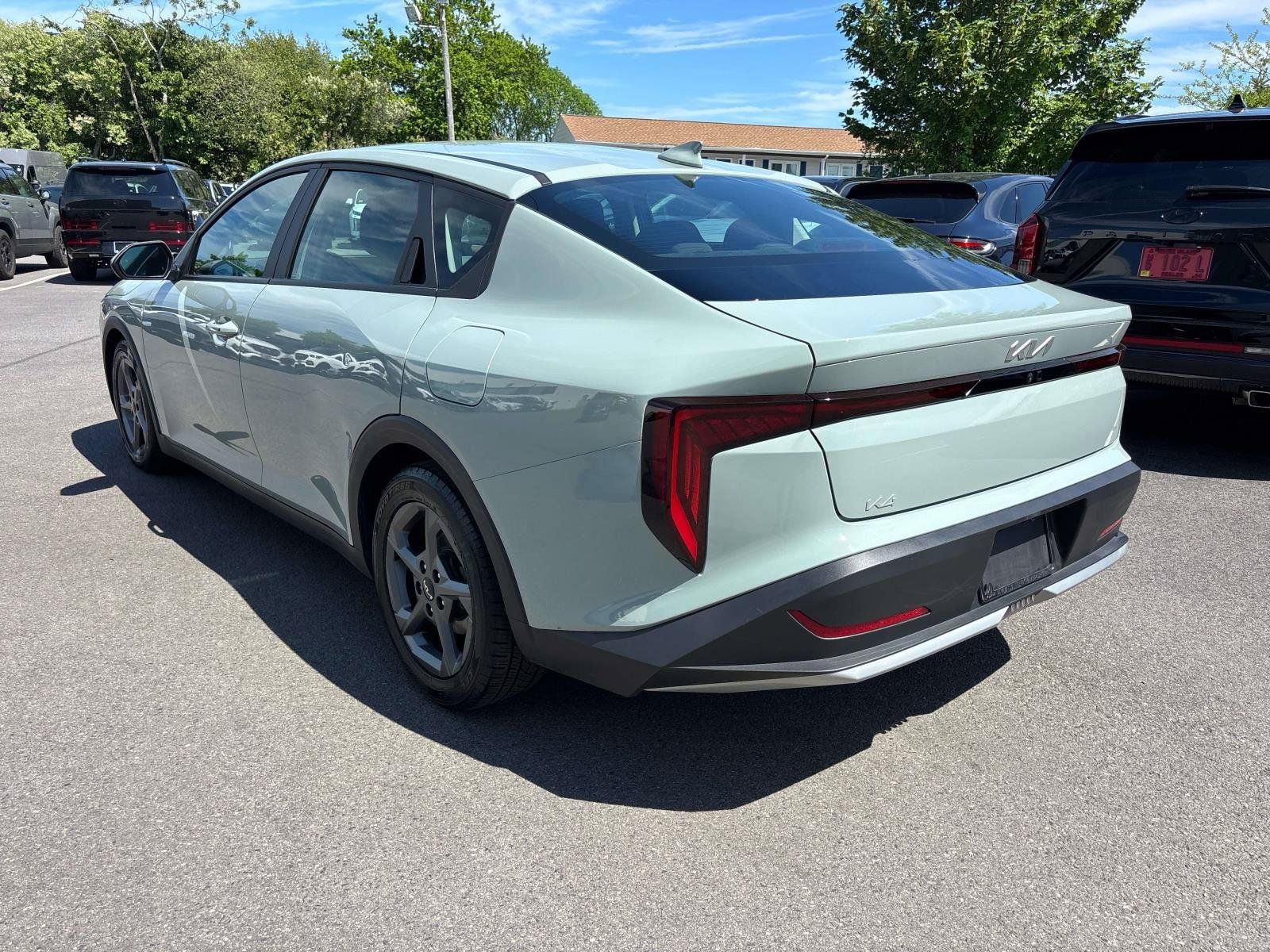 Used 2025 Kia K4 FWD image 3