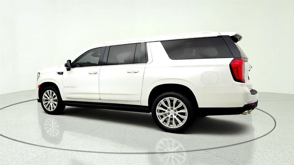 Used 2023 GMC Yukon XL Denali AWD/4WD image 7