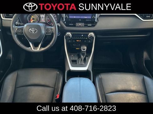 Used 2022 Toyota RAV4 XLE Premium AWD/4WD image 5