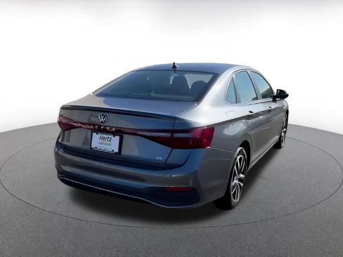 Used 2025 Volkswagen Jetta SE image 13