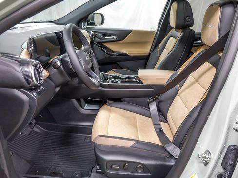 New 2026 Chevrolet Equinox ACTIV w/ LPO, Floor Liner Package image 12