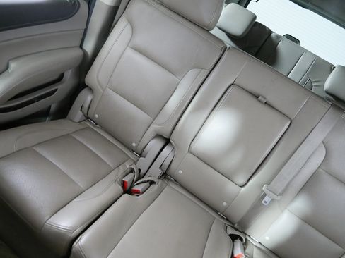 Used 2015 GMC Yukon XL SLE w/ Convenience Package image 12