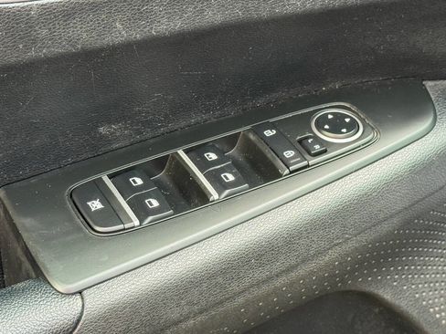Used 2022 Kia Forte LXS w/ LXS Technology Package FWD image 20