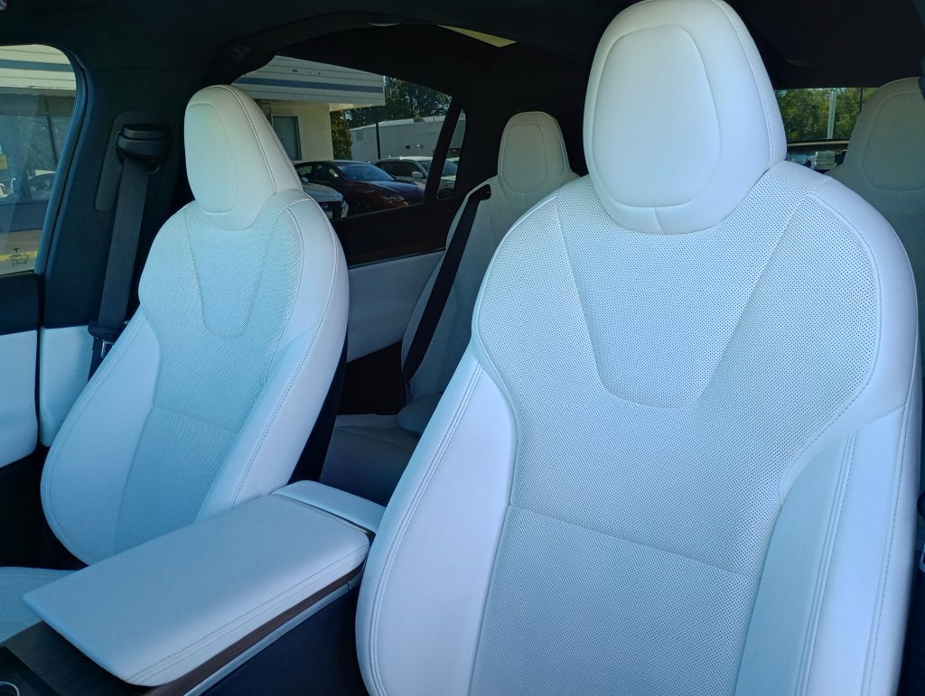 Used 2022 Tesla Model X AWD/4WD image 11
