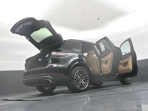 Used 2020 Porsche Cayenne AWD/4WD image 56