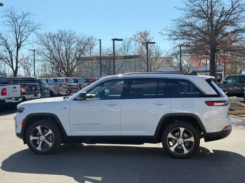 Used 2023 Jeep Grand Cherokee 4WD 4xe image 10