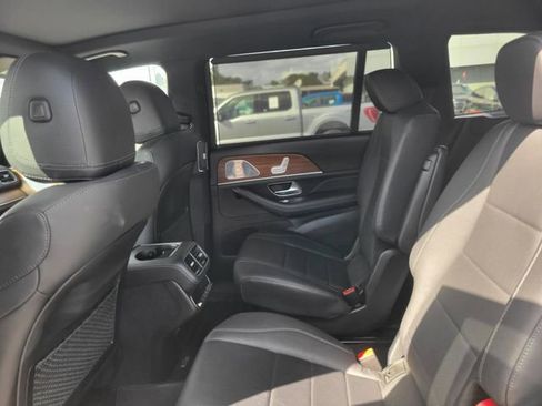 Used 2021 Mercedes-Benz GLS 450 4MATIC image 9