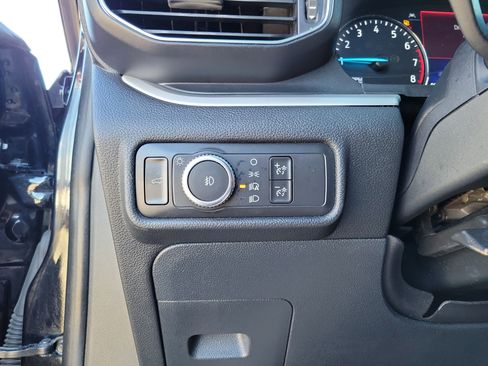 Certified 2021 Ford Explorer XLT w/ Equipment Group 202A image 10