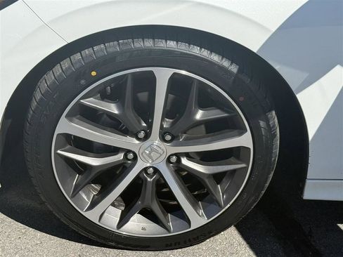 Used 2022 Honda Civic Touring image 27