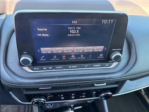 Used 2023 Nissan Rogue S FWD image 23