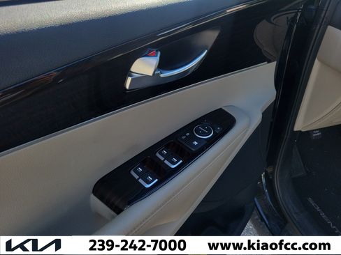 Used 2019 Kia Sorento FWD image 25