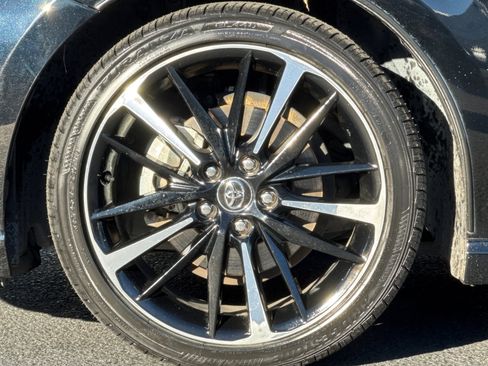 Used 2020 Toyota Camry XSE image 12