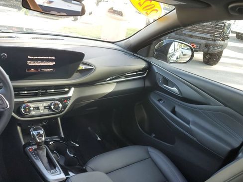 Certified 2024 Buick Envista Sport Touring w/ Convenience I Package FWD image 20