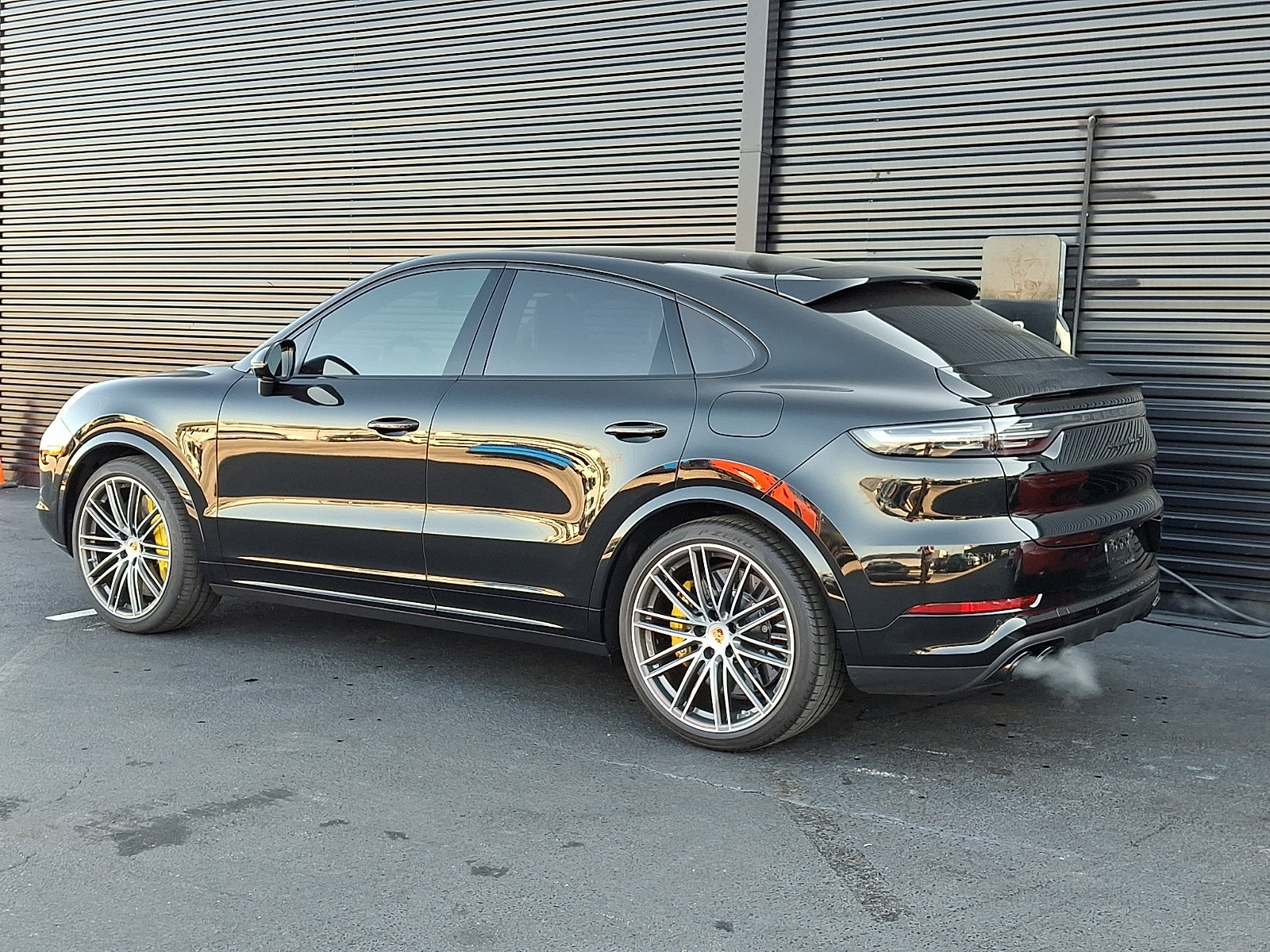 Certified 2023 Porsche Cayenne Turbo S AWD/4WD image 3