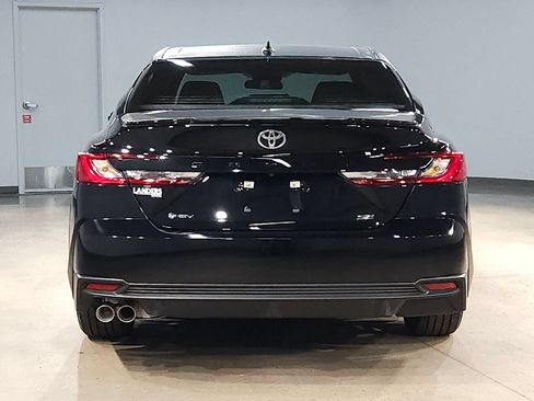 Used 2026 Toyota Camry SE FWD image 6