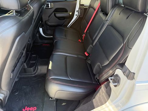 Used 2020 Jeep Wrangler Unlimited Rubicon w/ Quick Order Package 28Y Recon image 11