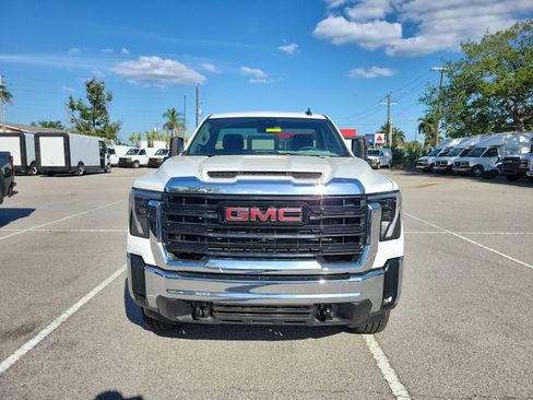 New 2025 GMC Sierra 3500 Pro AWD/4WD image 2