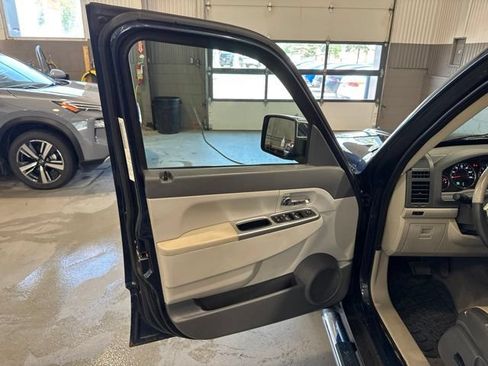 Used 2008 Jeep Liberty Limited w/ Premium Group AWD/4WD image 9