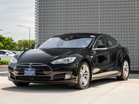 Used 2015 Tesla Model S 90D AWD/4WD image 7