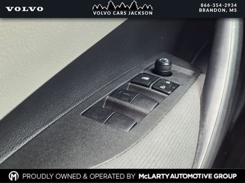 Used 2022 Toyota Corolla LE FWD image 15