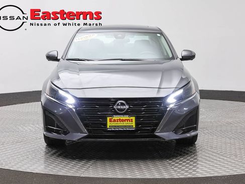 Used 2024 Nissan Altima 2.5 SL AWD/4WD image 2