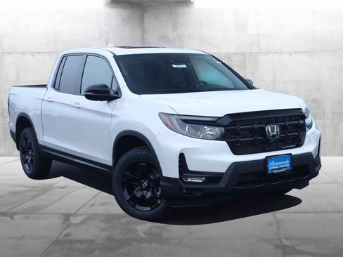 New 2026 Honda Ridgeline Black Edition image 2
