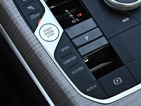 New 2026 BMW 330i Sedan w/ M Sport Package image 18