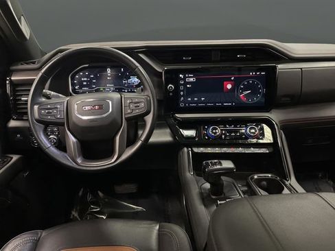 Used 2023 GMC Sierra 1500 AT4 w/ Technology Package image 5