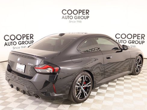 Used 2025 BMW 230i Coupe w/ M Sport Package RWD image 21
