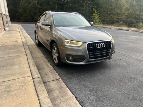 Used 2015 Audi Q3 2.0T Prestige w/ Prestige Package image 3