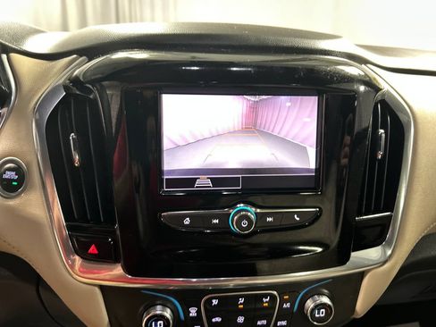 Used 2023 Chevrolet Traverse LS w/ Midnight/Sport Edition AWD/4WD image 18