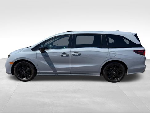 Used 2023 Honda Odyssey Sport image 10