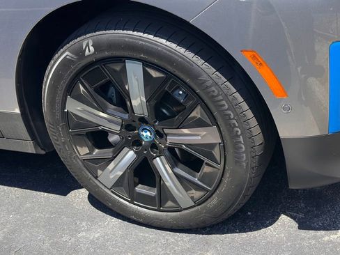 Certified 2024 BMW iX xDrive50 AWD/4WD image 4
