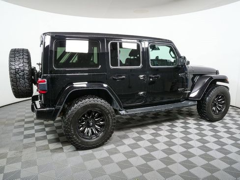Used 2021 Jeep Wrangler Unlimited Sahara image 24