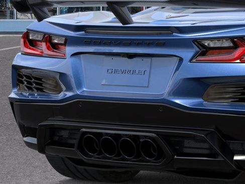 New 2027 Chevrolet Corvette Z06 w/ Stealth Interior Trim Package RWD image 14