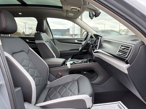New 2026 Volkswagen Atlas Peak Edition AWD/4WD image 20