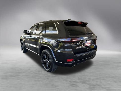 Used 2015 Jeep Grand Cherokee Altitude RWD image 7
