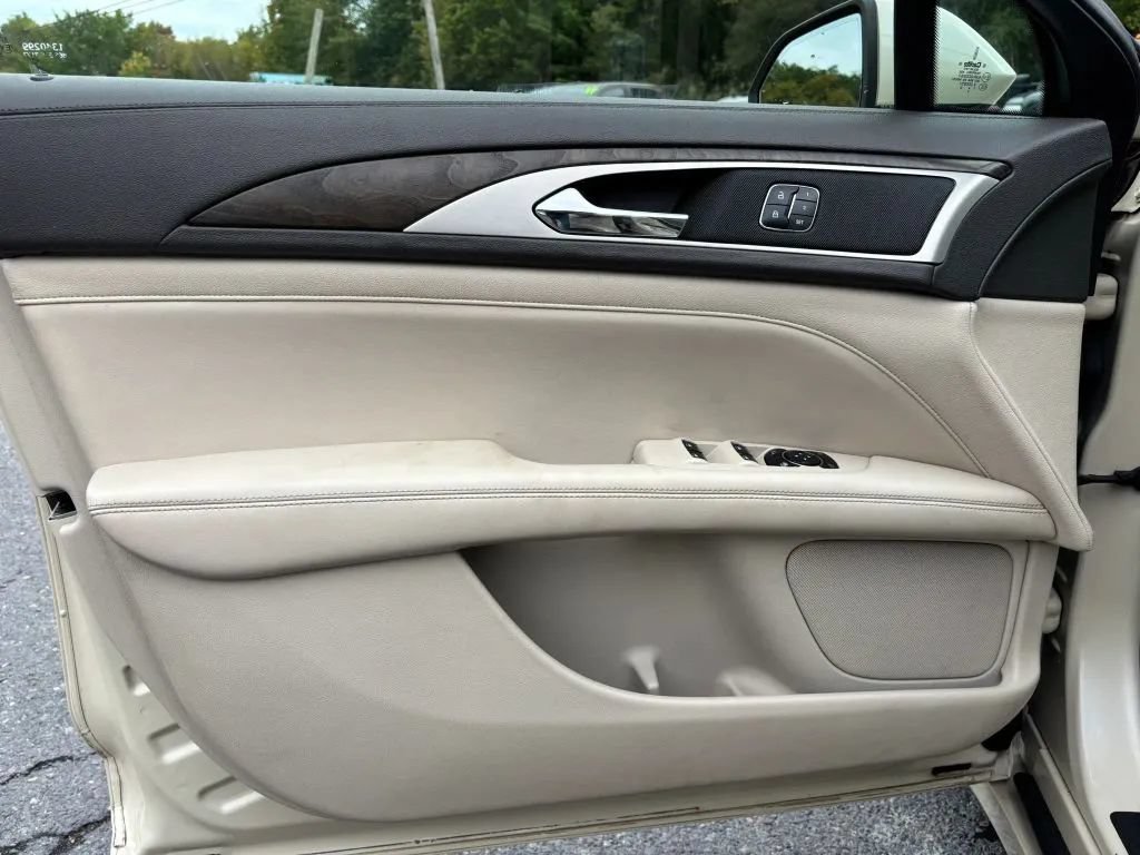 Used 2018 Lincoln MKZ Select w/ Select Plus Package AWD/4WD image 13