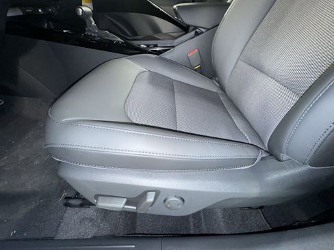 Certified 2025 Kia Niro EX Touring image 14